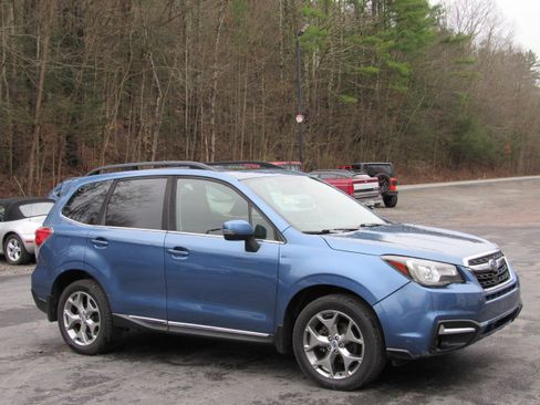 Used 2017 Subaru Forester 2.5i Touring image 12
