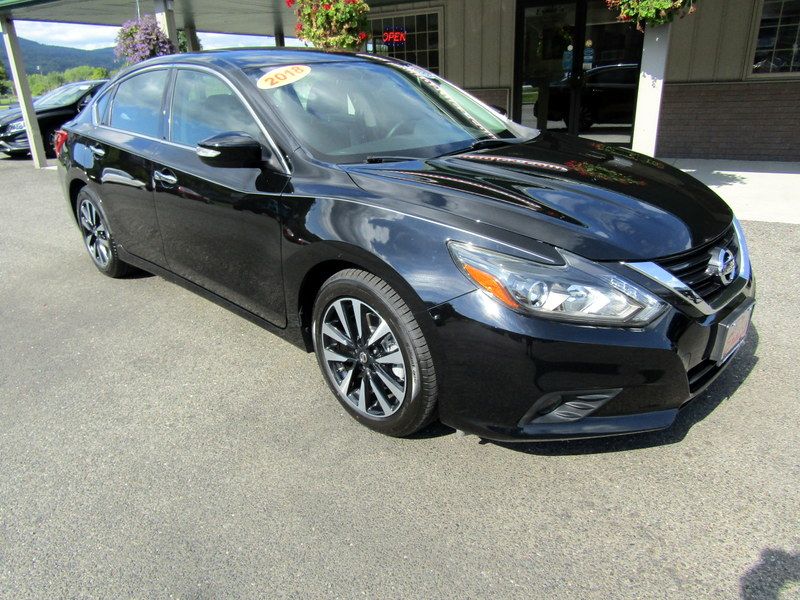 Used 2018 Nissan Altima SL FWD image 2
