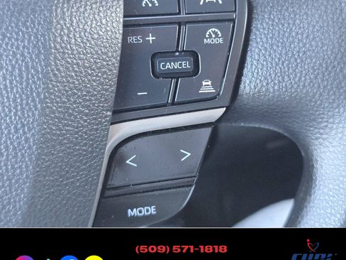 Used 2025 Toyota Camry LE image 15