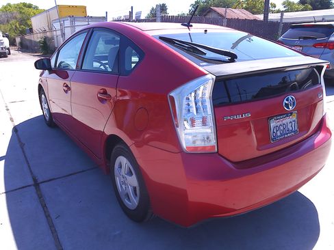 Used 2010 Toyota Prius One image 3
