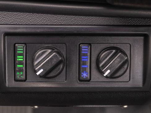Used 1995 Land Rover Defender 90 AWD/4WD image 24