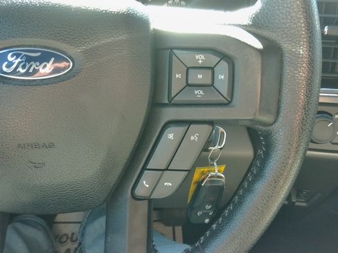 Used 2015 Ford F150 XLT image 55