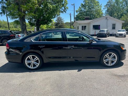 Used 2014 Volkswagen Passat image 6