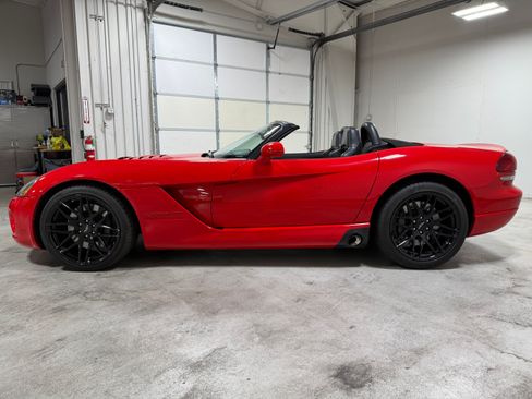 Used 2003 Dodge Viper SRT-10 Convertible RWD image 9