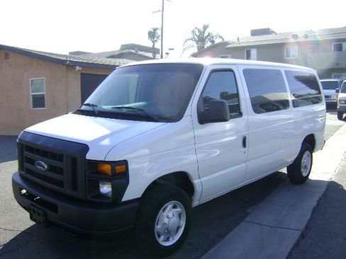 Used 2008 Ford E-150 and Econoline 150 image 4