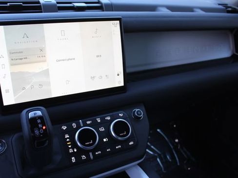 Used 2025 Land Rover Defender 110 S image 15