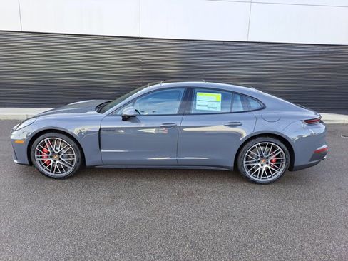 New 2026 Porsche Panamera 4S image 2
