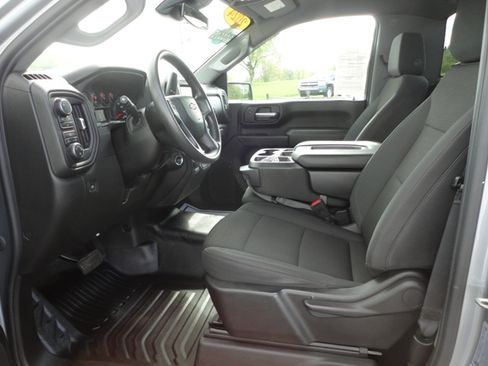 Used 2024 Chevrolet Silverado 2500 W/T image 16