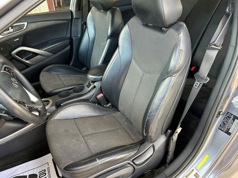 Used 2013 Hyundai Veloster UNAVAIL FWD image 9