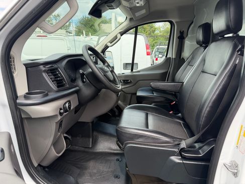 Used 2022 Ford Transit 250 Low Roof AWD image 9