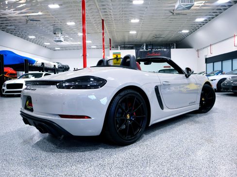 Used 2024 Porsche 718 Boxster GTS image 11