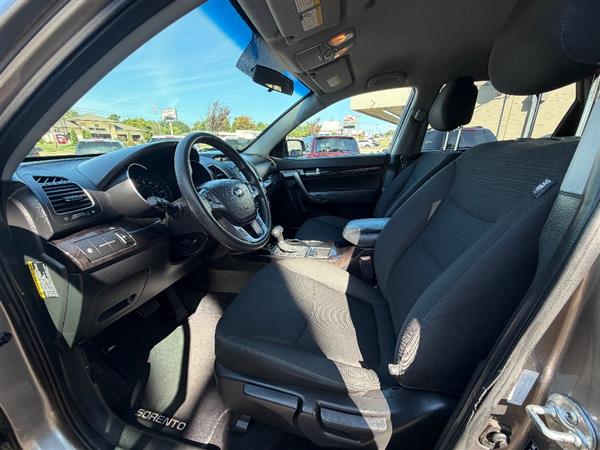 Used 2014 Kia Sorento FWD LX V6 image 8
