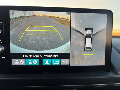 Used 2024 Honda Pilot TrailSport image 23