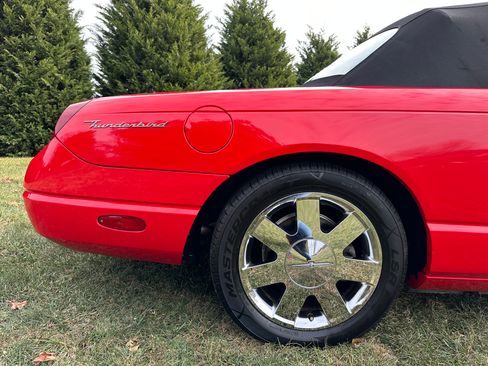 Used 2002 Ford Thunderbird image 26