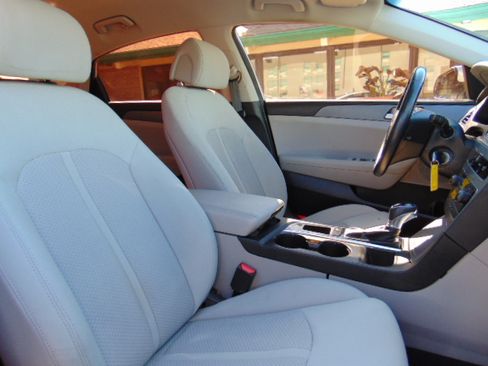 Used 2017 Hyundai Sonata SE image 22