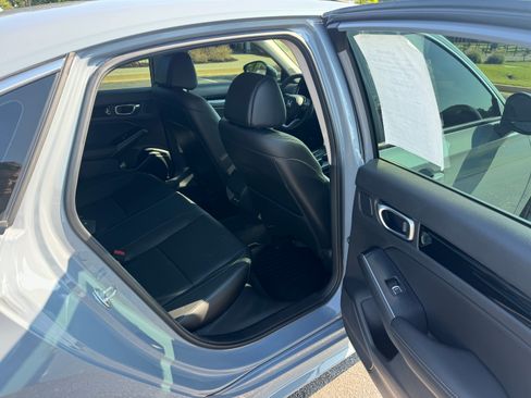 Used 2024 Honda Civic Touring Sedan image 17
