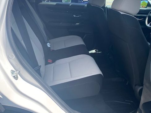 Used 2025 Honda CR-V AWD LX image 16