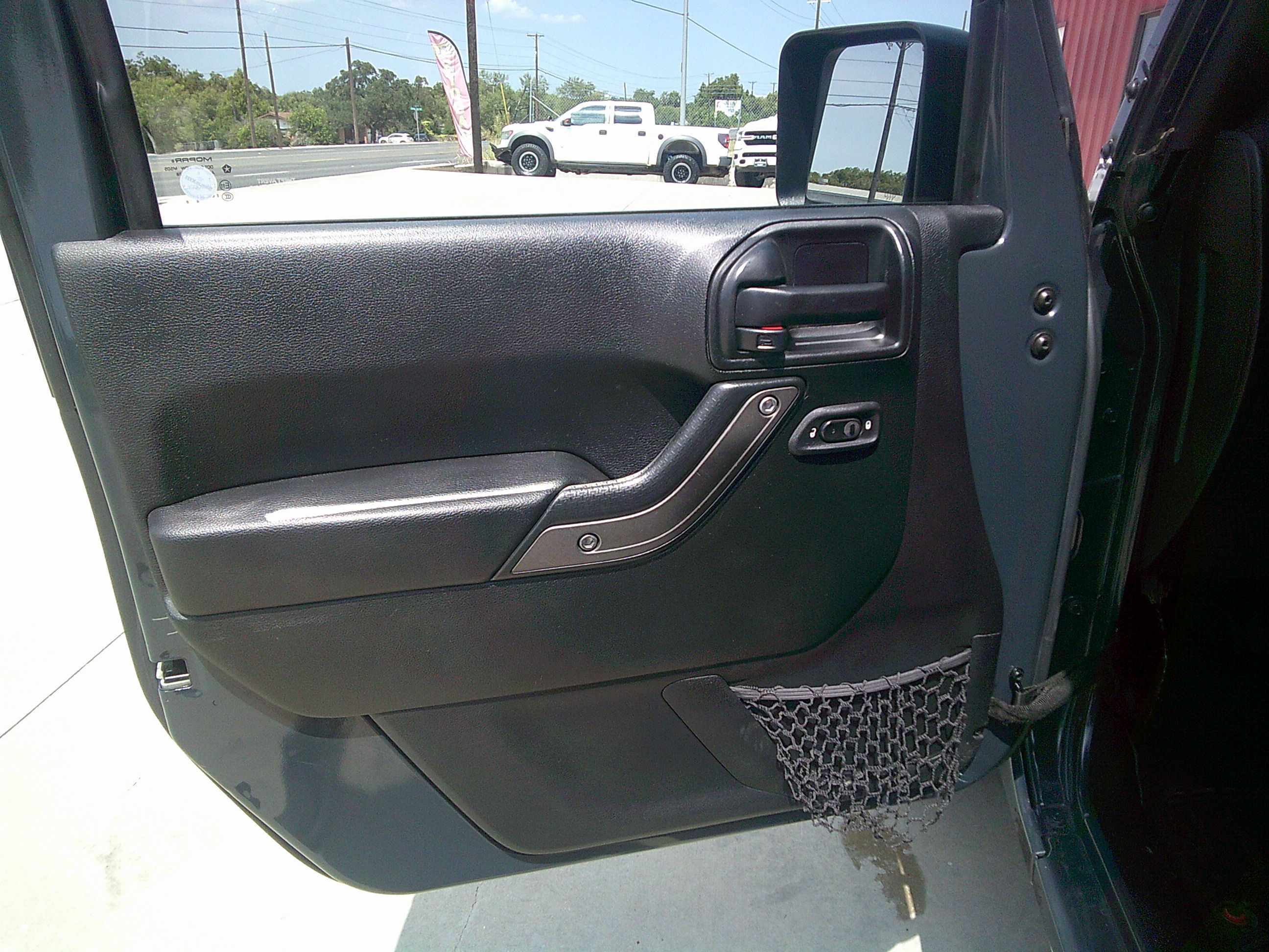 Used 2017 Jeep Wrangler Unlimited Sport AWD/4WD image 13