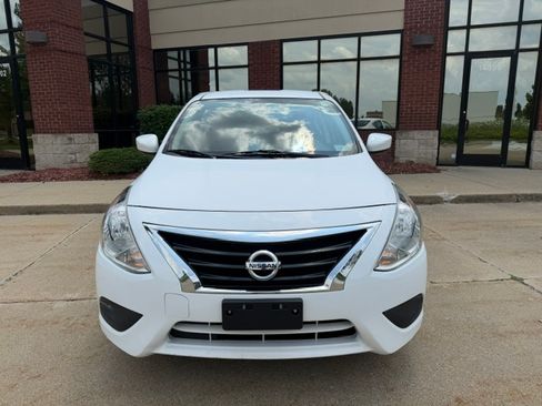Used 2018 Nissan Versa S Plus FWD image 4