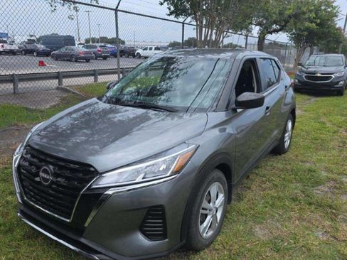 Used 2024 Nissan Kicks S FWD image 1