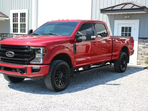 Used 2022 Ford F250 4x4 Crew Cab Super Duty image 3