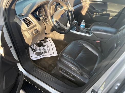 Used 2015 Ford Explorer XLT image 6