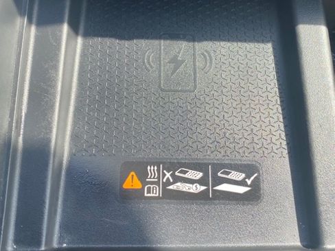 Used 2025 GMC Acadia AT4 image 10