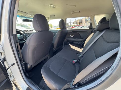 Used 2015 Kia Soul UNAVAIL FWD image 19