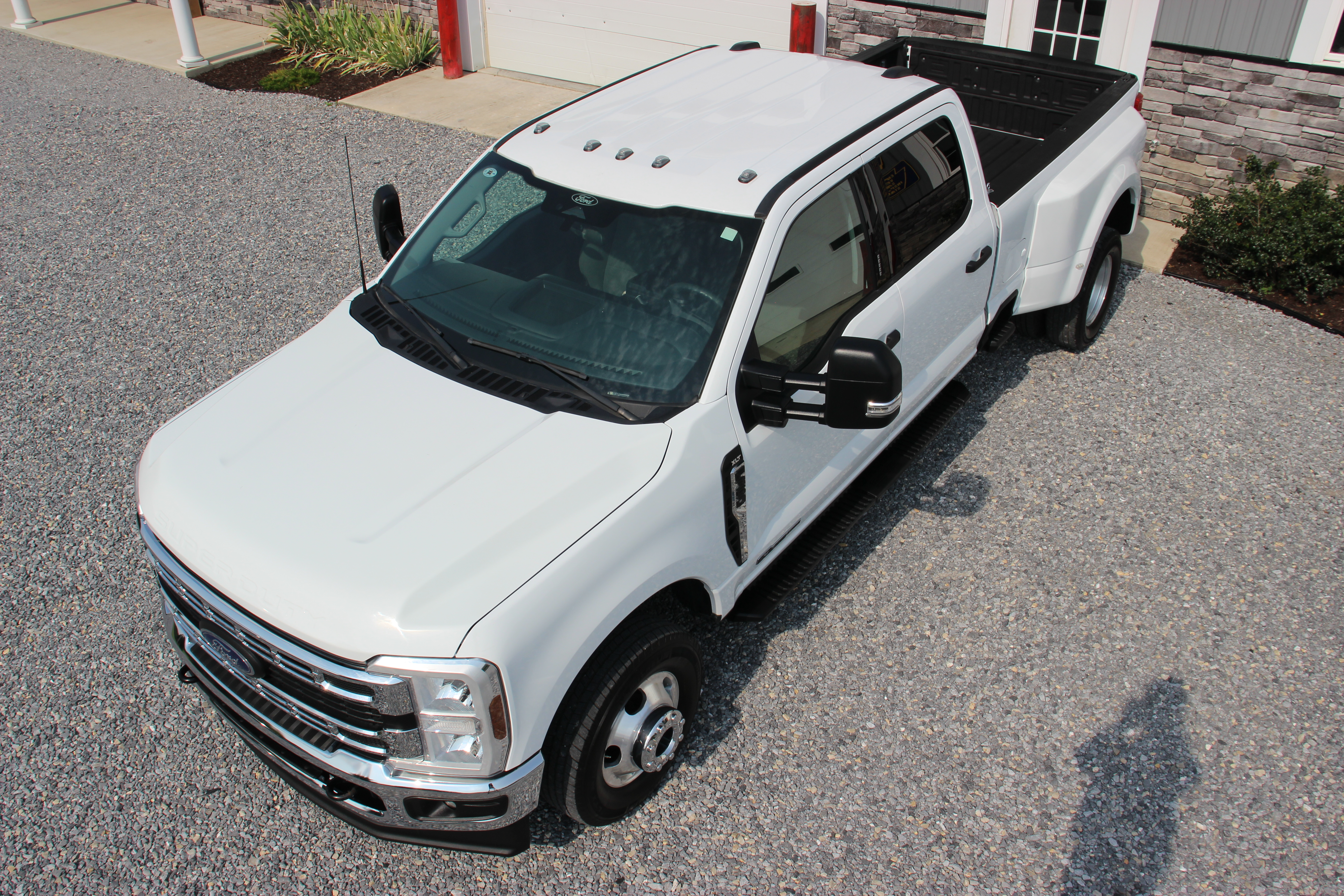 Used 2024 Ford F350 4x4 Crew Cab DRW Super Duty image 10