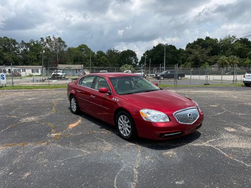 Used 2011 Buick Lucerne CXL FWD image 5