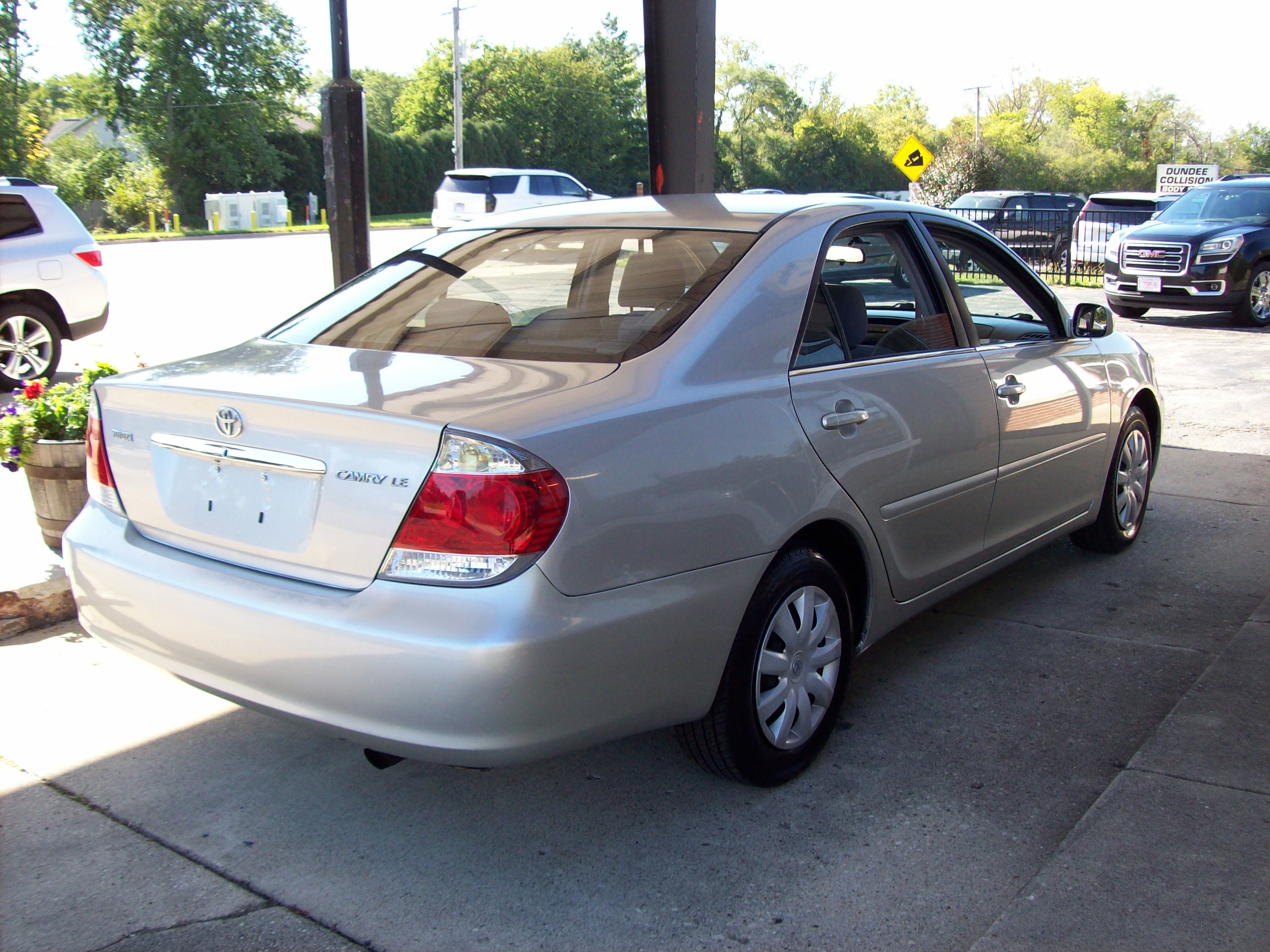 Used 2006 Toyota Camry LE Sedan 4D FWD image 4