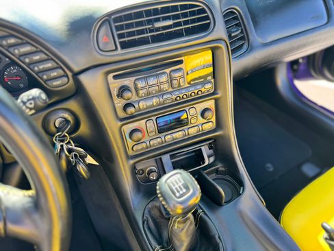 Used 1998 Chevrolet Corvette image 20