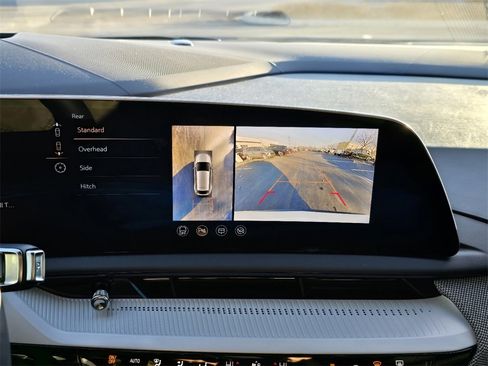 Used 2025 Cadillac Optiq Sport 2 image 20