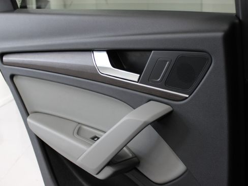 Used 2023 Audi Q5 2.0T Premium image 37