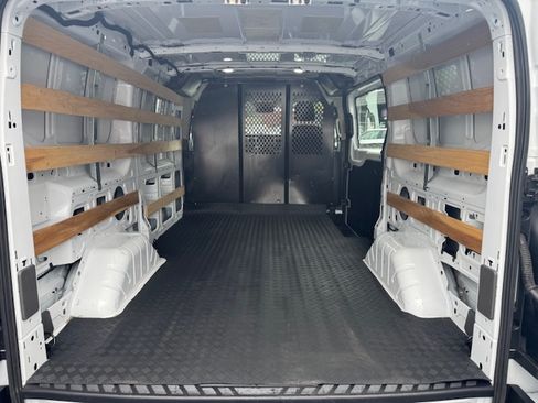 Used 2024 Ford Transit 250 image 3
