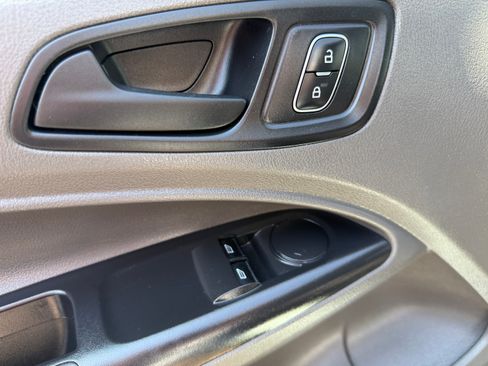 Used 2022 Ford Transit Connect XL image 11