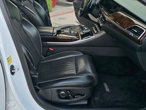 Used 2018 Genesis G90 5.0 Ultimate image 33