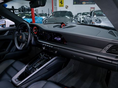 Used 2024 Porsche 911 Carrera 4S image 28