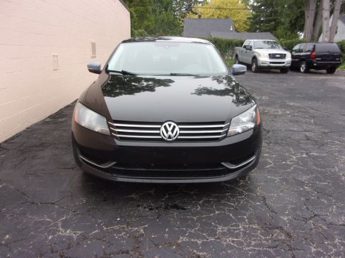Used 2013 Volkswagen Passat 2.5 S FWD image 2