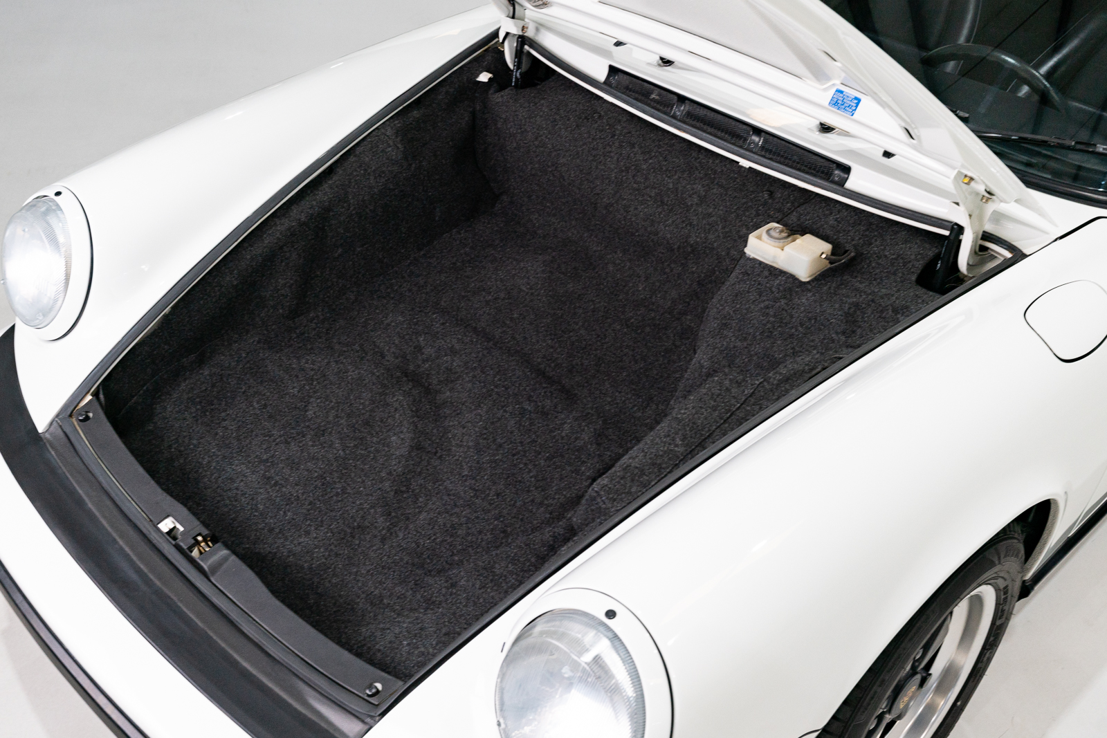 Used 1987 Porsche 911 Carrera Coupe RWD image 50