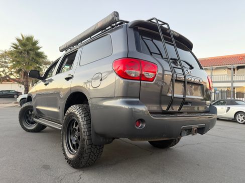 Used 2017 Toyota Sequoia SR5 image 13