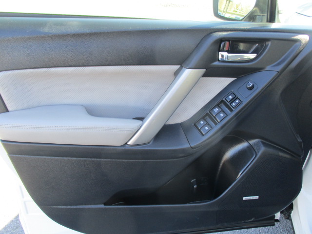 Used 2015 Subaru Forester 2.5i Limited AWD/4WD image 20
