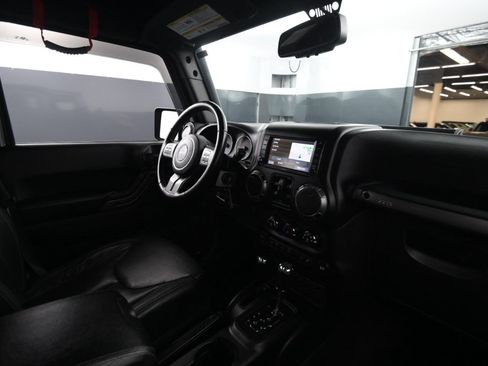 Used 2018 Jeep Wrangler Unlimited Sahara image 57