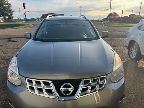 Used 2013 Nissan Rogue image 1