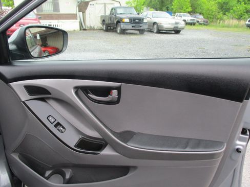 Used 2014 Hyundai Elantra SEL w/ Convenience Package FWD image 21