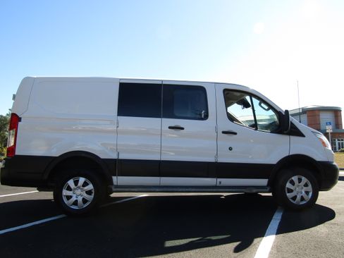 Used 2019 Ford Transit 250 image 6