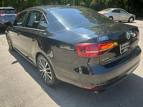 Used 2016 Volkswagen Jetta Sport Sedan FWD image 3