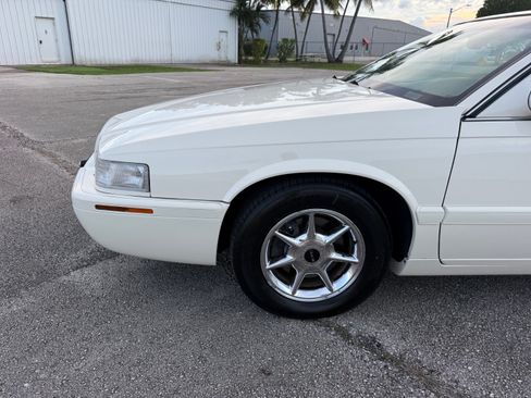 Used 2002 Cadillac Eldorado Collector's Edition FWD image 24