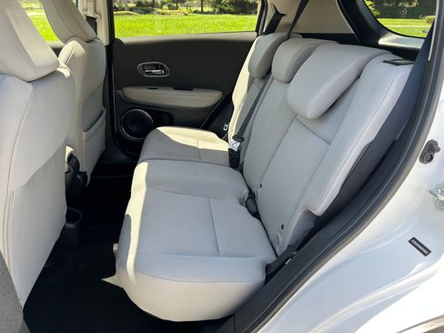 Used 2019 Honda HR-V EX image 21