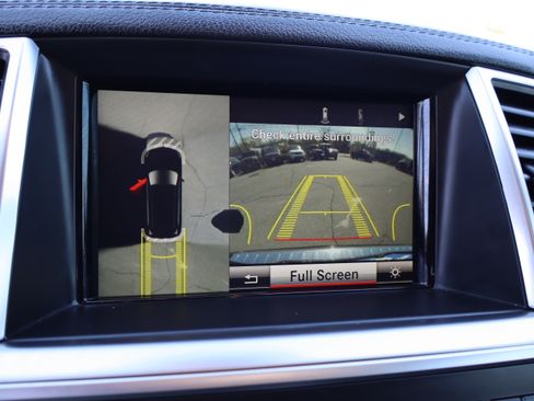 Used 2015 Mercedes-Benz GL 550 image 32